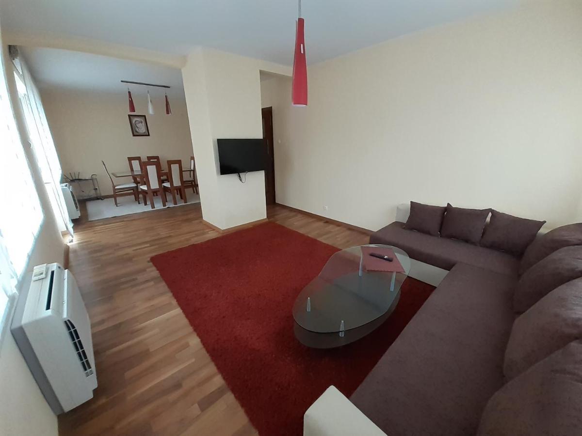 Statevi Guest Apartment فيلينغراد المظهر الخارجي الصورة